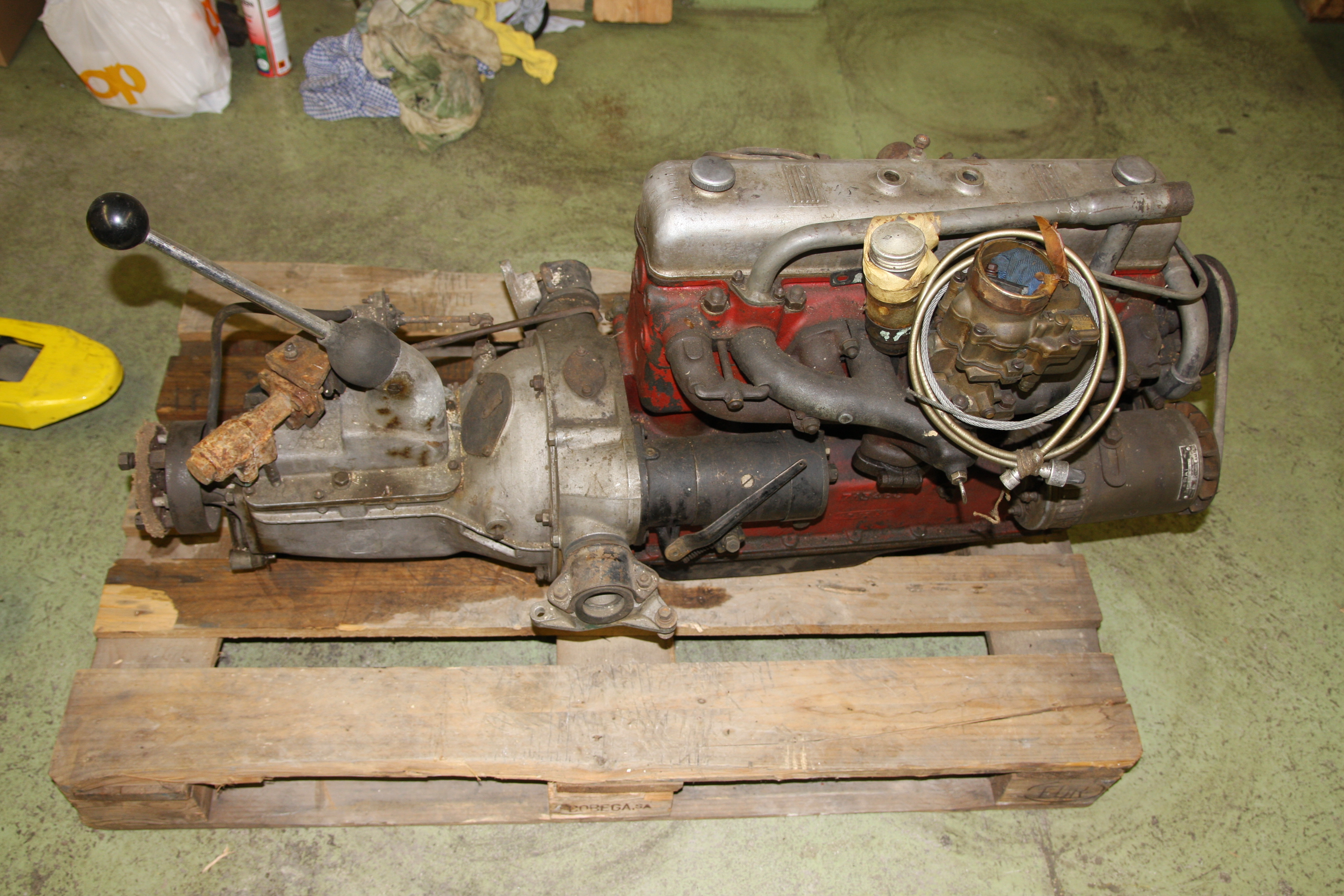 Fiat 1500 D engine and gearbox, no. 713.463, engine no. FIAT 1500 D 044727